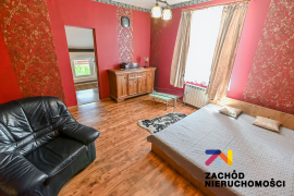 Atrakcyjny dom z dużą działką- Małomice